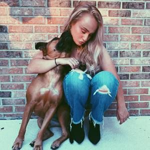 Meet your Posher, Sabrina